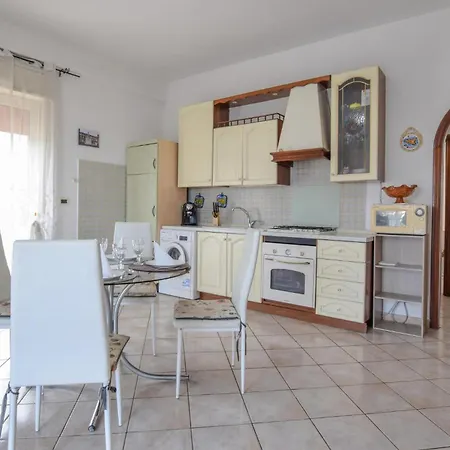 2 Bedroom Awesome In *