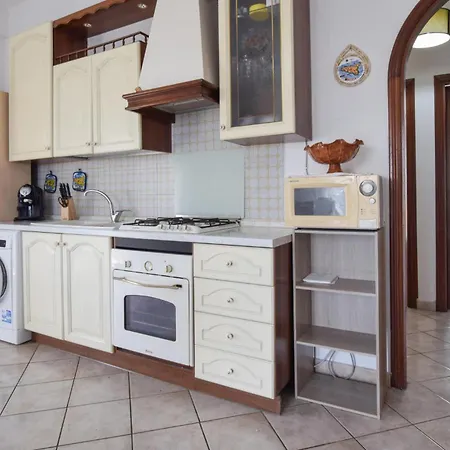 Apartment 2 Bedroom Awesome In